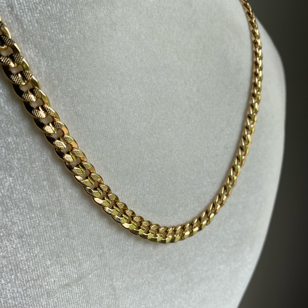 18K Yellow Gold Cuban Link Necklace